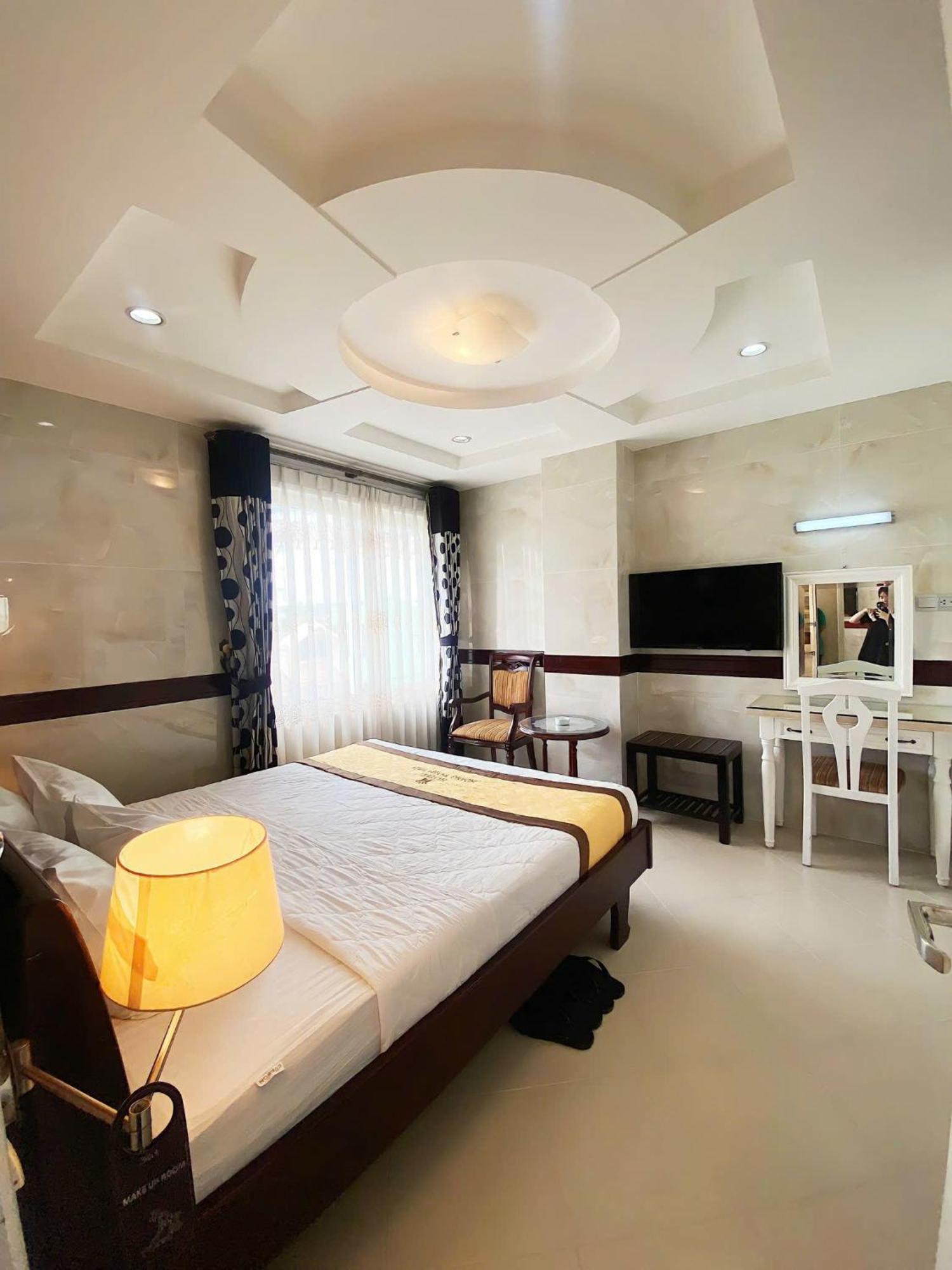 Hoang Thanh Thuy Airport Hotel 2 - Gan Am Thuc Dem Cho Hoang Hoa Tham Ho Şi Min Dış mekan fotoğraf