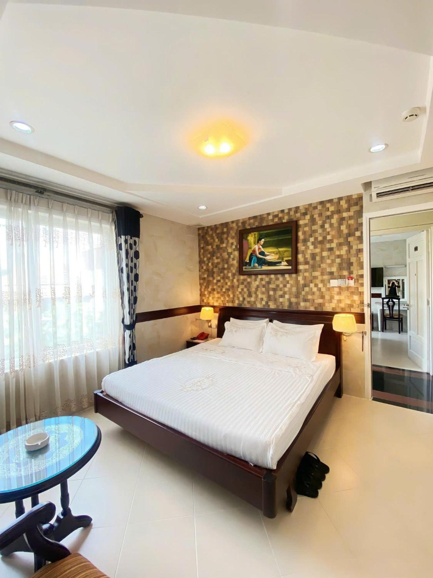Hoang Thanh Thuy Airport Hotel 2 - Gan Am Thuc Dem Cho Hoang Hoa Tham Ho Şi Min Dış mekan fotoğraf