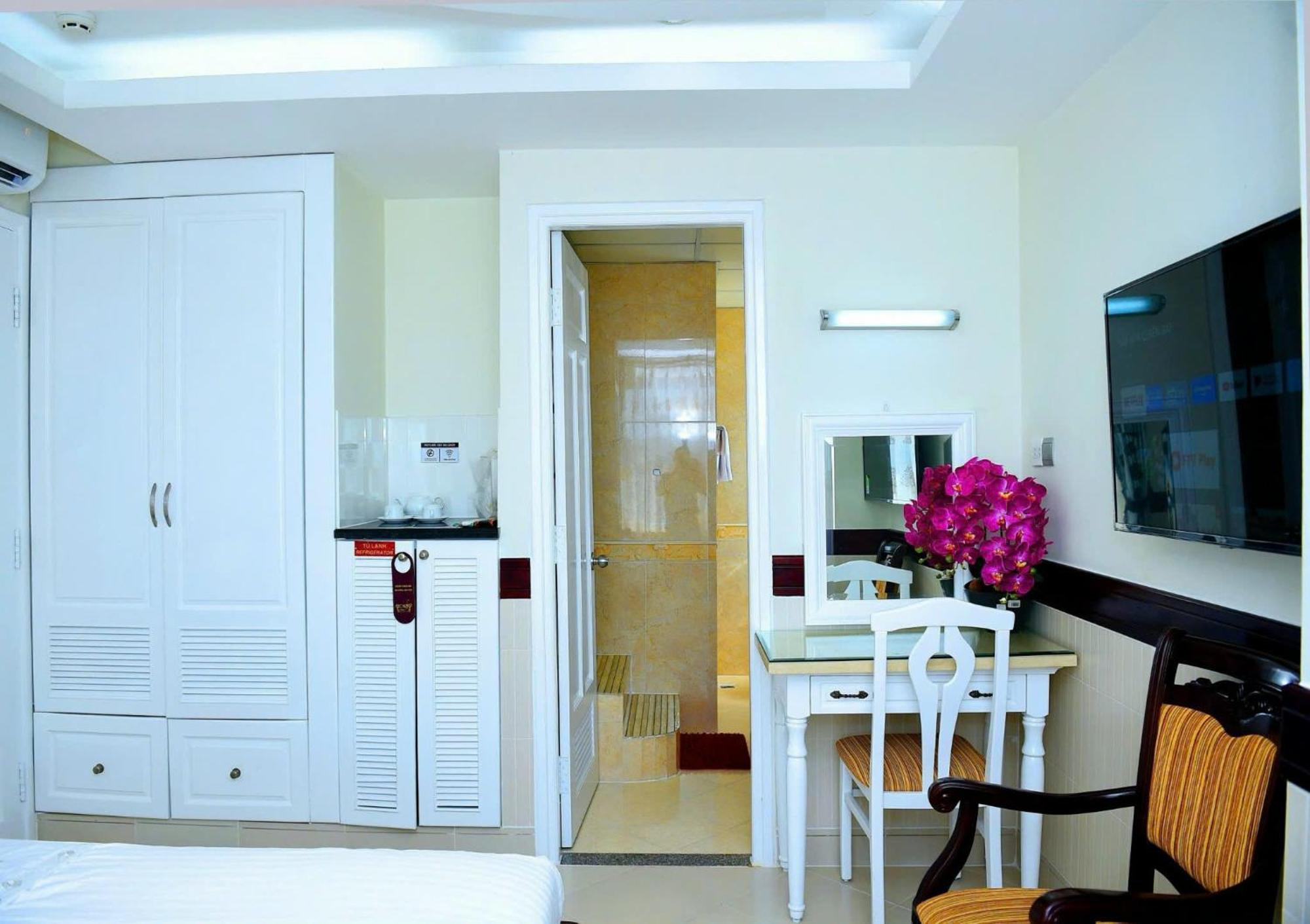 Hoang Thanh Thuy Airport Hotel 2 - Gan Am Thuc Dem Cho Hoang Hoa Tham Ho Şi Min Dış mekan fotoğraf