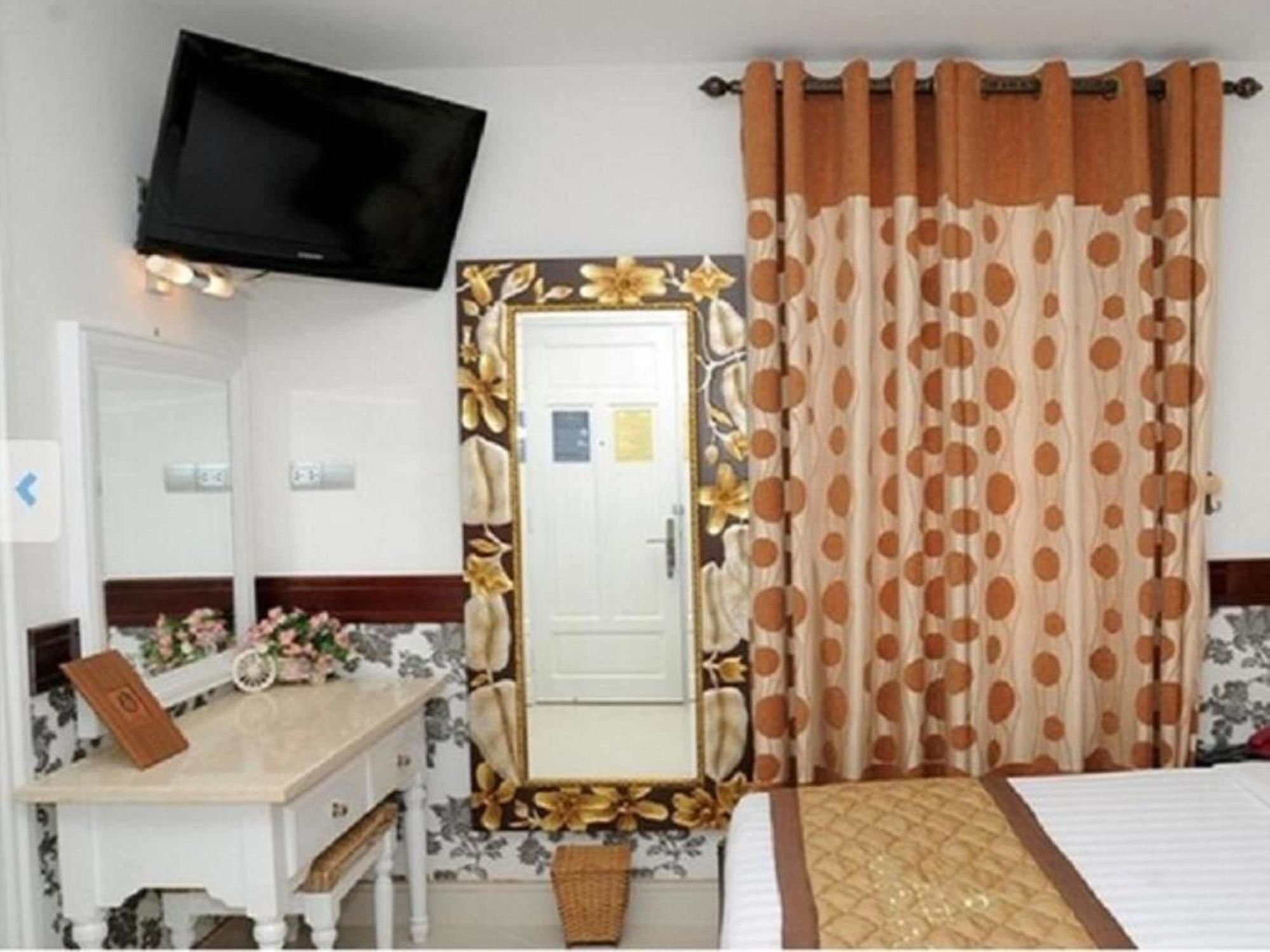 Hoang Thanh Thuy Airport Hotel 2 - Gan Am Thuc Dem Cho Hoang Hoa Tham Ho Şi Min Dış mekan fotoğraf