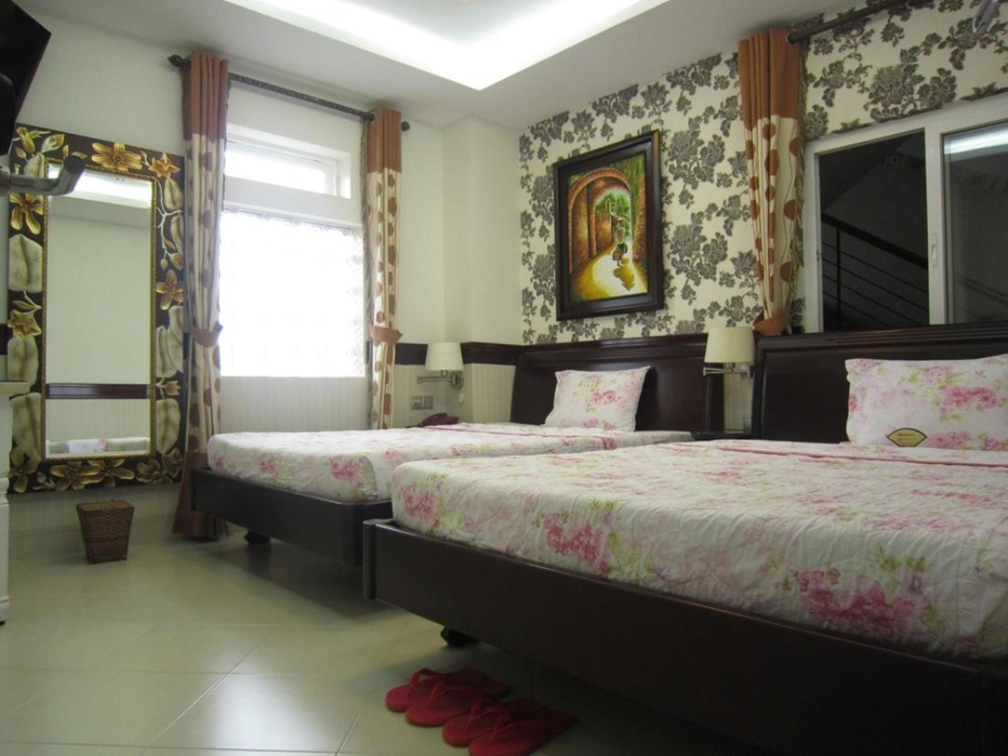 Hoang Thanh Thuy Airport Hotel 2 - Gan Am Thuc Dem Cho Hoang Hoa Tham Ho Şi Min Dış mekan fotoğraf